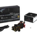 RAIDMAX Vampire RX 700GH Continuous 700 Watts ATX12V EPS12V SLI