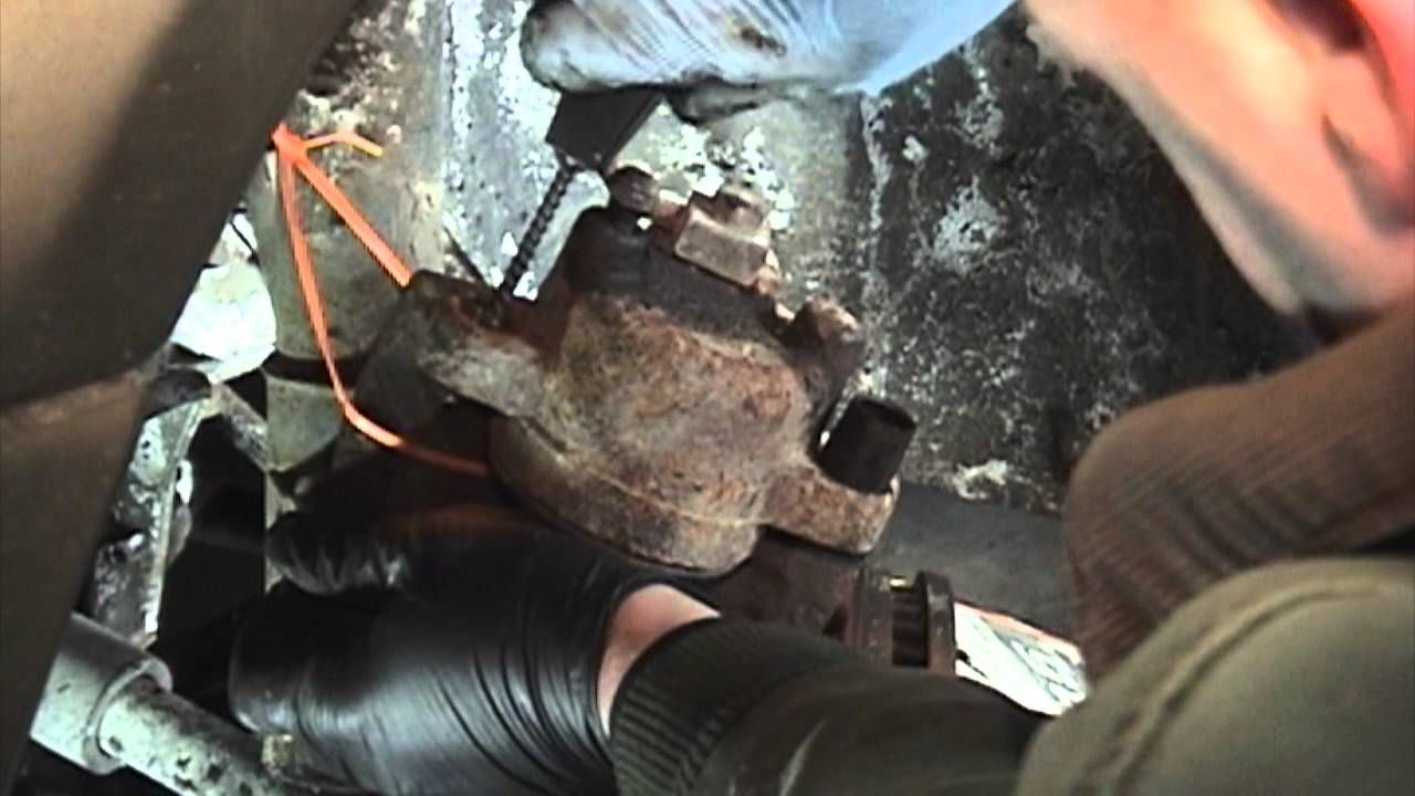 Replace Brake Pads On Chrysler Town And Country