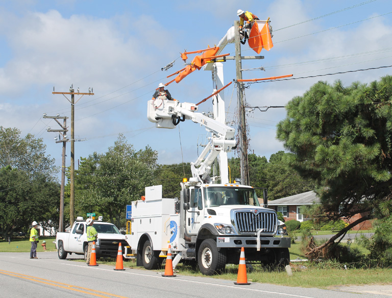 Dominion Power Upgrading Capacity On Kitty Hawk Road North Beach Sun 